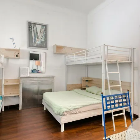 Glamorgan Hostel Antibes
